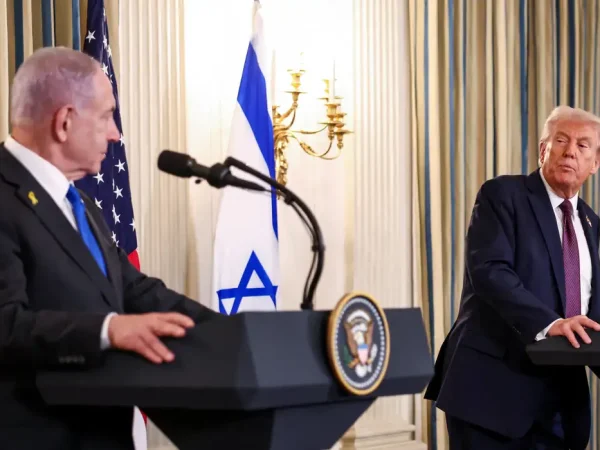 Trump e Netanyahu participam de coletiva de imprensa na Casa Branca
29/09/2025
REUTERS/Kevin Lamarque