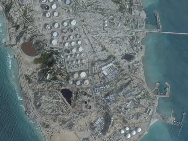 Imagem de satélite mostra um terminal petrolífero na Ilha Kharg
25/02/2026
Planet Labs PBC/Divulgação via REUTERS