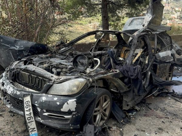 Líbano - 28.03.2026 - Carro destruído dos jornalistas libaneses Fatima Ftouni (repórter da Al Mayadeen), Mohammed Ftouni (cinegrafista) e Ali Shaib (repórter da Al Manar), mortos em um ataque israelense em Jezzine, no sul do Líbano. Foto
REUTERS/Ali Hankir/Proibida reprodução