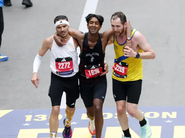 Robson De Oliveira, Ajay Haridasse, Aaron Beggs, maratona de boston