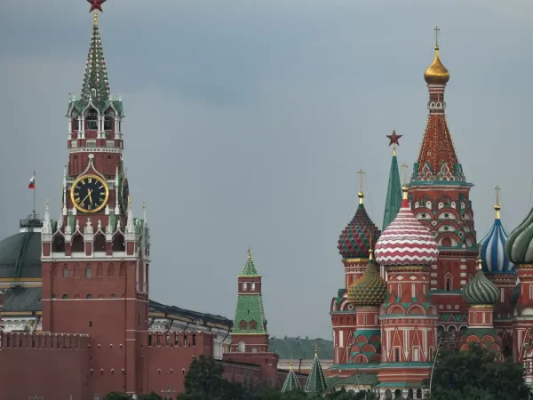 Uma vista da torre Spasskaya do Kremlin e da Catedral de São Basílio
14 de julho de 2025
 REUTERS/Evgenia Novozhenina/ Proibida Reprodução