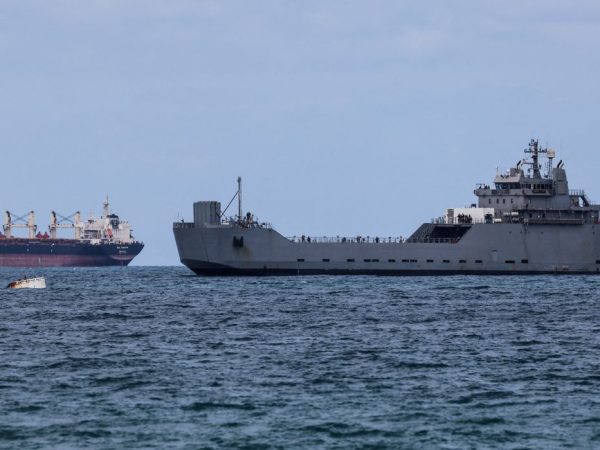 2026-05-20t180124z_1_lynxmpem4j1oh_rtroptp_4_israel-palestinians-gaza-flotilla Navio israelense no porto de Ashdod
20/05/2026
Navio israelense no porto de Ashdod, no dia em que ativistas a bordo de flotilha rumo a Gaza foram detidos. Foto: Amir Cohen/Reuters/ Proibido reprodução