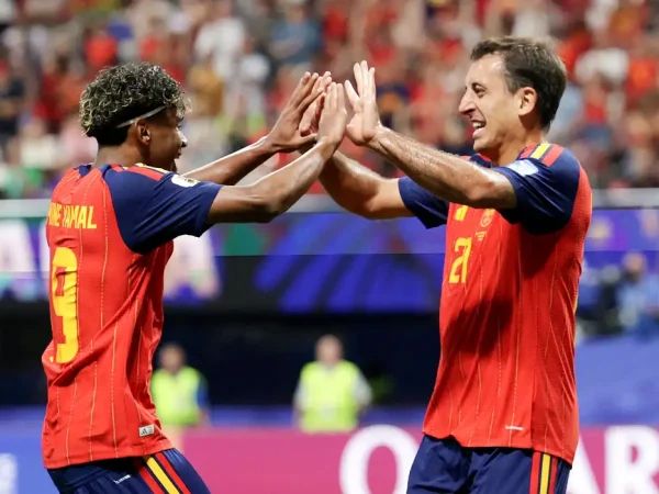 Soccer Football - FIFA World Cup 2026 - Group H - Spain v Saudi Arabia - Atlanta Stadium, Atlanta, Georgia, U.S. - June 21, 2026
Spain's Mikel Oyarzabal celebrates scoring their third goal with Lamine Yamal REUTERS/Claudia Greco