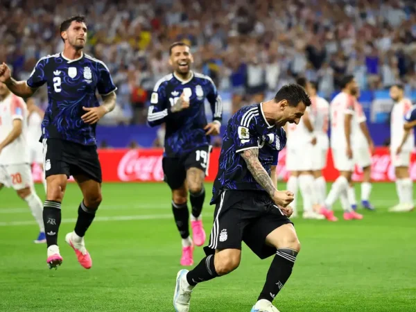 Lionel Messi, da Argentina, comemora ao marcar o terceiro gol da sua seleção contra a Jordânia
27 de junho de 2026
REUTERS/Hannah Mckay