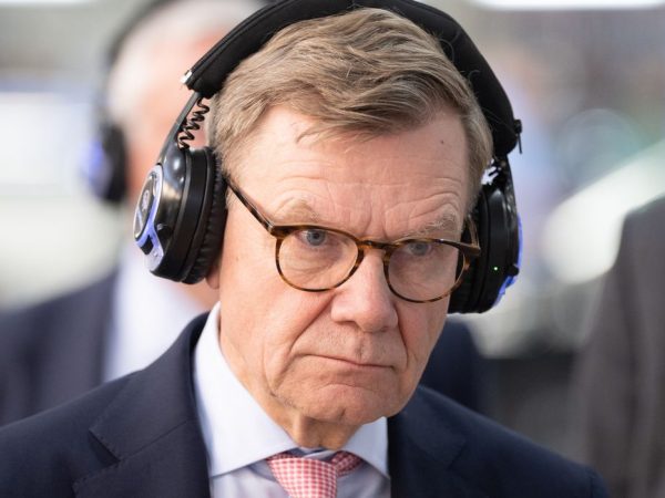 2026-07-02t193427z_1783020864_dpaf260702x99x942200_rtrfipp_4_diplomacy-federalgovernment-international German Foreign Minister Johann Wadephul (CDU) is visiting the Volkswagen plant in São Paulo.
