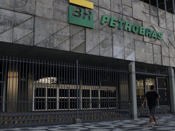 A estatal se pronunciou por meio de comunicado ao mercado após falas do ministro da pasta Alexandre Silveira. — Foto: Fernando Frazão/Agência Brasil