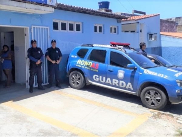 Os guardas municipais relataram que foram informados pelas vítimas que o detido estava causando balburdia na área de atendimento da recepção — Foto: Divulgação SEMDES.