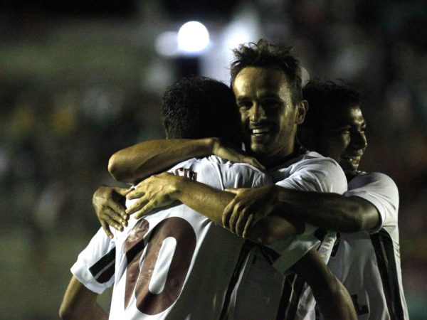Scarpa anotou um golaço na noite desta quarta-feira (Foto: Divulgação/Fluminense)