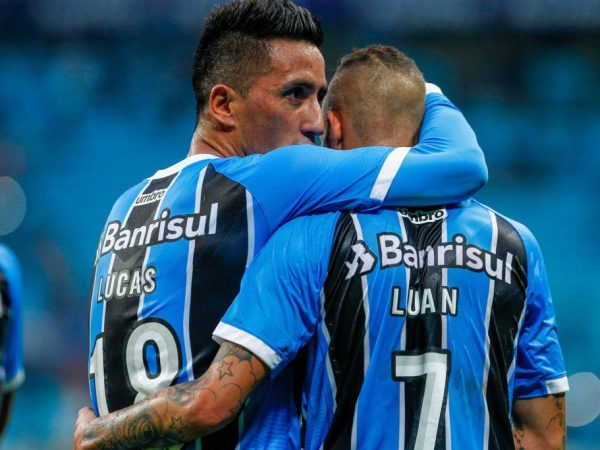 Barrios e Luan fizeram os gols da vitória do Grêmio (Foto: Lucas Uebel/Grêmio FBPA)