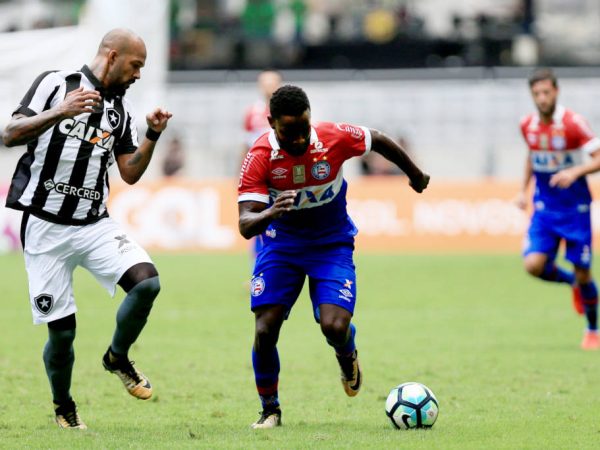 O Botafogo não se abalou com a queda na Copa do Brasil e fez 2 a 1 sobre o Bahia (foto: Felipe Oliveira/EC Bahia)