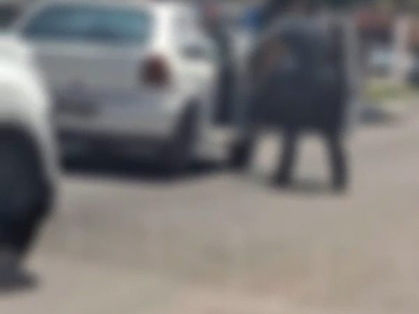 Homem sacou arma e evitou assalto — Foto: Reprodução