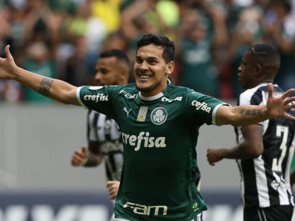 O jogador Gustavo Gómez, do Palmeiras, comemora seu gol contra a equipe do Botafogo — Foto: César Greco/SEP