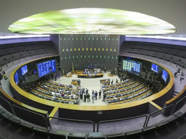 Plenário da Câmara dos Deputados durante sessão conjunta do Congresso Nacional