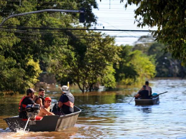 Canoas-RS, 06.05.2024 - Ação do Corpo de Bombeiros no bairro Mathias Velho em Canoas. Foto: Gustavo Mansur/ Palácio Piratini