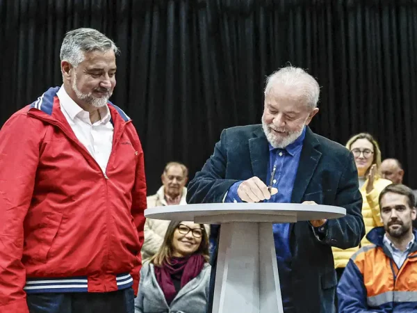 São Leopoldo (RS), 15.05.2024 - Presidente da República, Luiz Inácio Lula da Silva, reúne-se com o Governador do Rio Grande do Sul, Eduardo Leite, e anuncia novas medidas de assistência ao Rio Grande do Sul. Foto: Ricardo Stuckert/PR