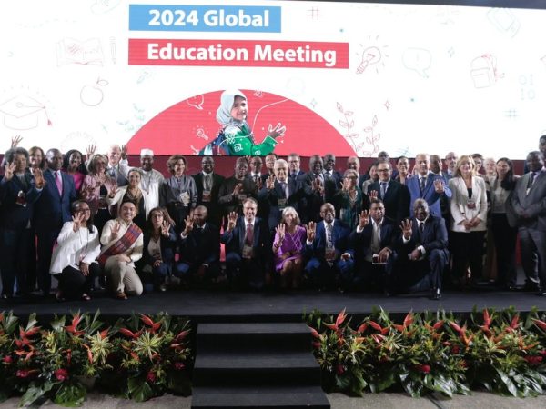 Cerimônia de encerramento da Reunião Global de Educação.