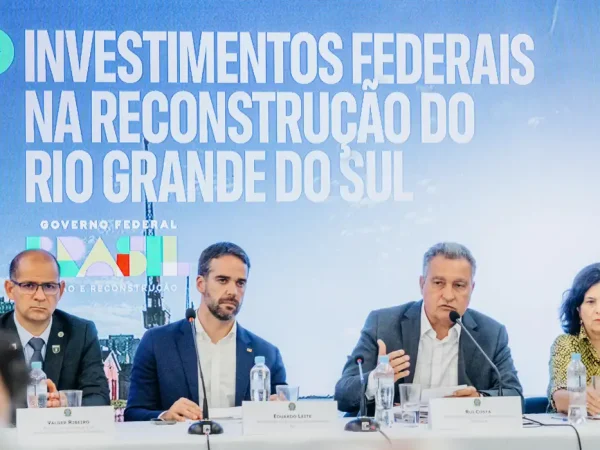 Porto Alegre (RS), 28/01/2025 - O ministro da Casa Civil, Rui Costa, durante visita acompanhado da ministra da Saúde, Nísia Trindade e o govenador Eduardo Leite com objetivo de manter reuniões com o governo do Estado e prefeitos, para vistoriar das obras do Novo PAC e atualizar as ações do governo federal para a reconstrução do Rio Grande do Sul. Foto: Wagner Lopes/CC