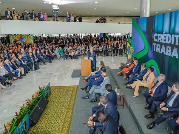 Brasília (DF), 12/03/2025 - Presidente da República, Luiz Inácio Lula da Silva, durante cerimônia de lançamento do Programa “Crédito do Trabalhador”, realizado no Palácio do Planalto. Foto: Ricardo Stuckert/PR
