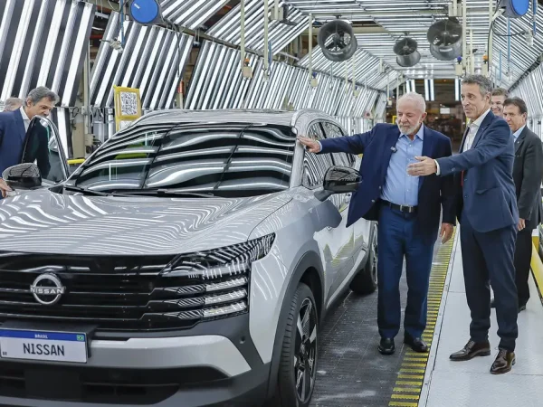 Presidente da República, Luiz Inácio Lula da Silva, durante visita ao Complexo Industrial da Nissan do Brasil e cumprimentos a trabalhadoras e trabalhadores.
Complexo Industrial da Nissan – Resende - RJ.

Foto: Ricardo Stuckert / PR