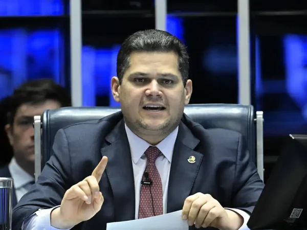 Brasília (DF), 24/06/2025 - Presidente do Senado, Davi Alcolumbre, durante sessão deliberativa ordinária do Senado Federal que trata de igualdade de gênero, proteção à família de empregados públicos e segurança alimentar de estudantes. Foto: Andressa Anholete/Agência Senado