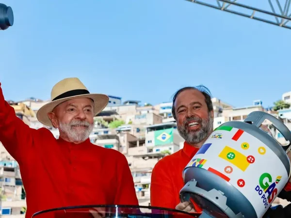 Belo Horizonte (MG), 04/09/2025 - Presidente da República, Luiz Inácio Lula da Silva, e o ministro de Minas e Energia, Alexandre Silveira, durante cerimônia de anúncio do Programa “Gás do Povo”. Foto: Ricardo Stuckert/PR