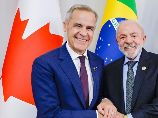 Joanesburgo, 23/11/2025 - Presidente da República, Luiz Inácio Lula da Silva, juntamente com o Primeiro-Ministro do Canadá, Mark Carney, durante a Terceira Sessão da Cúpula de Líderes do G20: Um Futuro Justo para Todos (minerais críticos, trabalho decente, inteligência artificial). Foto: Ricardo Stuckert/PR