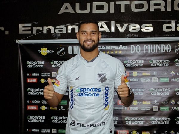 O atual jogador do ABC foi mencionado na época em que jogava pelo Coritiba. — Foto: Rennê Carvalho