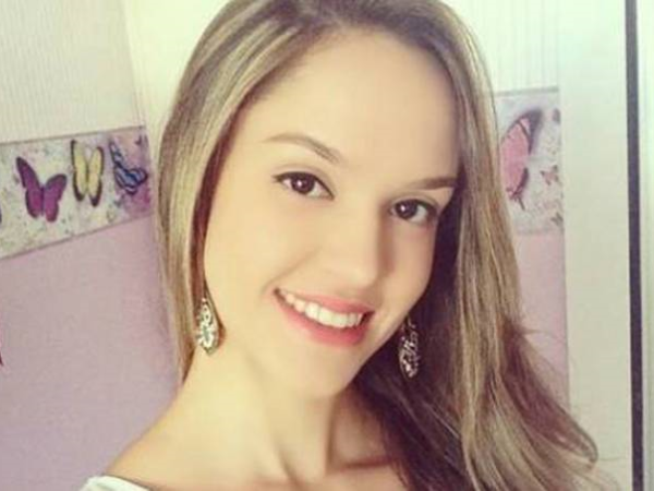 A estudante Tereza Gayoso, 23 anos, que foi matriculada por hackers no curso de produção de cachaça - Reprodução/Facebook