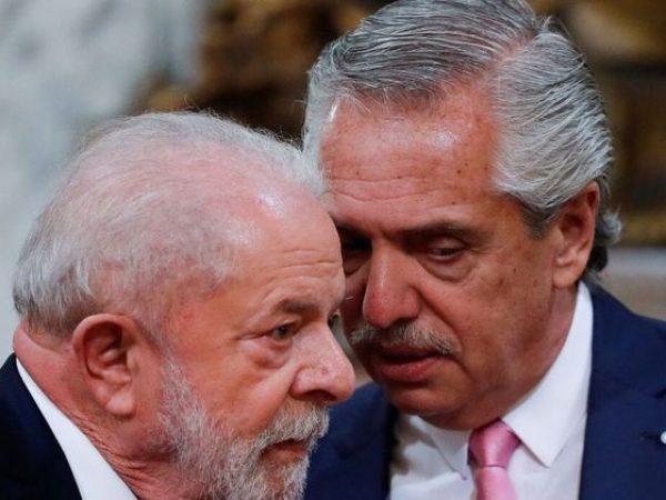 Segundo Lula, a atuação do banco de fomento é importante para garantir o protagonismo do Brasil. — Foto: AGUSTIN MARCARIAN/REUTERS