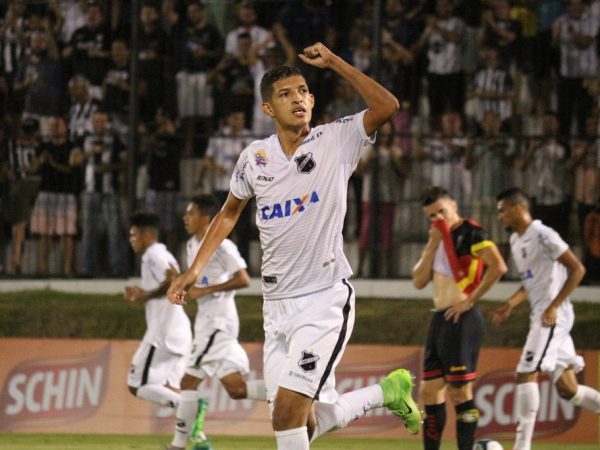 Os dois gols foram marcados pelo atacante Matheus (Foto: Andrei Torres/ABC FC)