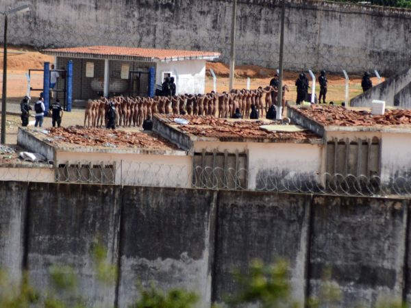 A crise entre detentos de facções inimigas acontece em Alcaçuz desde sábado (14)- Foto: Frankie Marcone/Novo Jornal