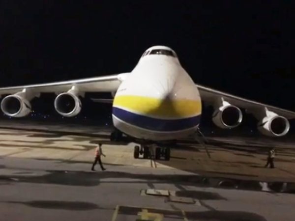 Antonov 124, segundo maior avião cargueiro do mundo - Reprodução/Facebook