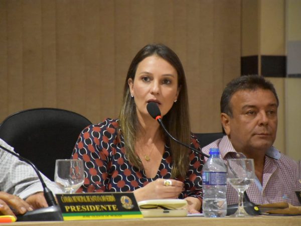 O debate aconteceu na Câmara Municipal do município, situado na região Seridó do Estado — Foto: Aline Bezerra