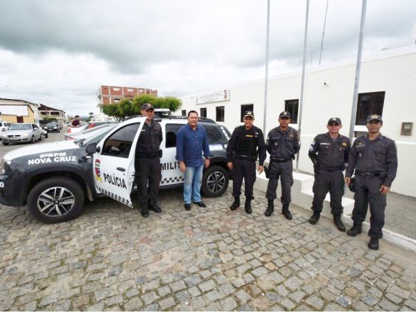 Ezequiel Ferreira de Souza visitou em Nova Cruz as sedes da Polícia Militar e Civil (Foto: João Gilberto)
