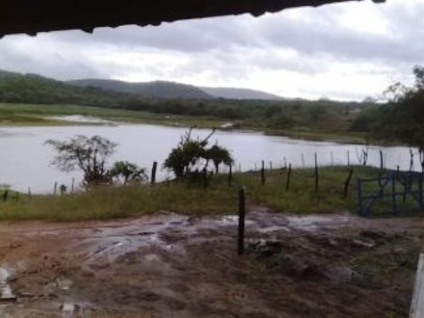Em Currais Novos chegou a chover mais de 100 milímetros, e açudes da região começaram a sangrar. — Foto: Reprodução