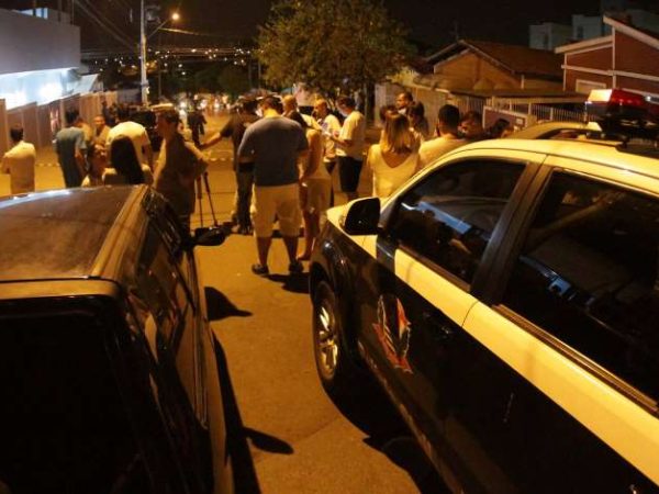 © Foto: Denny Cesare/Codigo19/Ag O Globo Polícia no local do crime