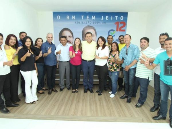 Candidato a governador pelo PDT, Carlos Eduardo recebeu diversos apoios nesta quarta-feira (17) (Foto: Divulgação)