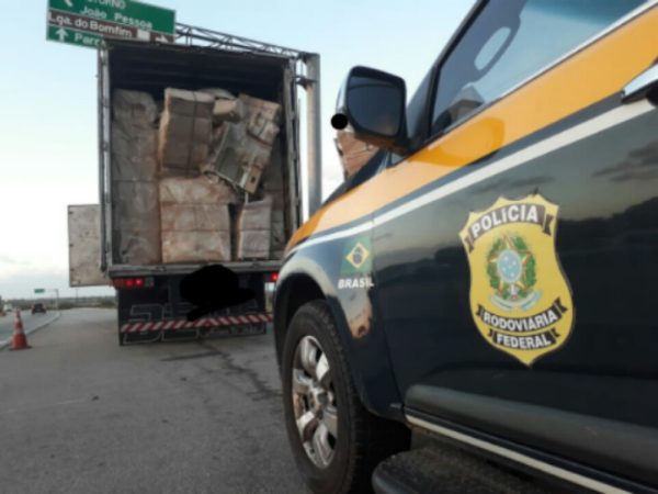 Carga foi descoberta em caminhão na BR-101, em São José do Mipibu — Foto: Divulgação/PRF