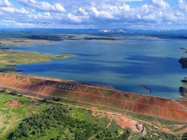 A barragem Armando Ribeiro Gonçalves, maior reservatório do RN, reserva 1.403.960.387 m³, equivalentes a 59,16% — Foto: Reprodução