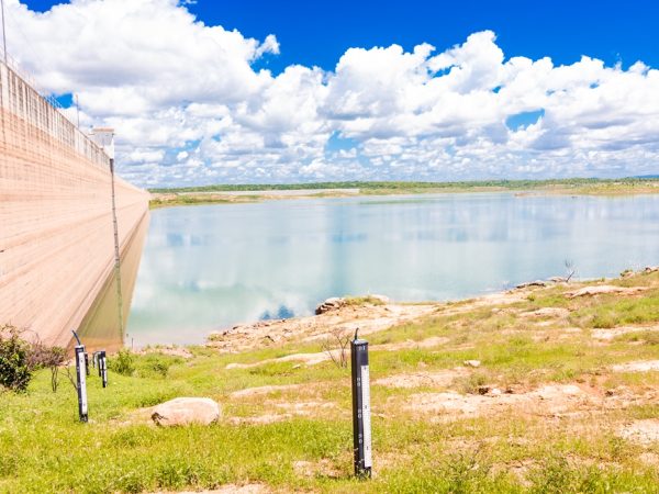 Barragem Santa Cruz do Apodi, segundo maior reservatório do Estado, acumula 25,39% do seu volume máximo — Foto: Felipe Alecrim