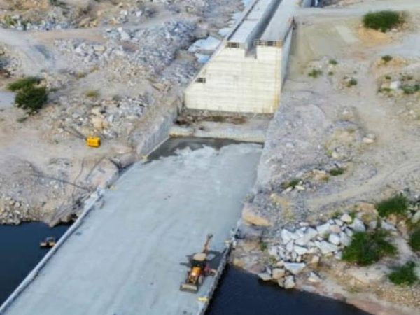 Obras da barragem de Oiticica, na região Seridó do RN — Foto: Semarh/Divulgação