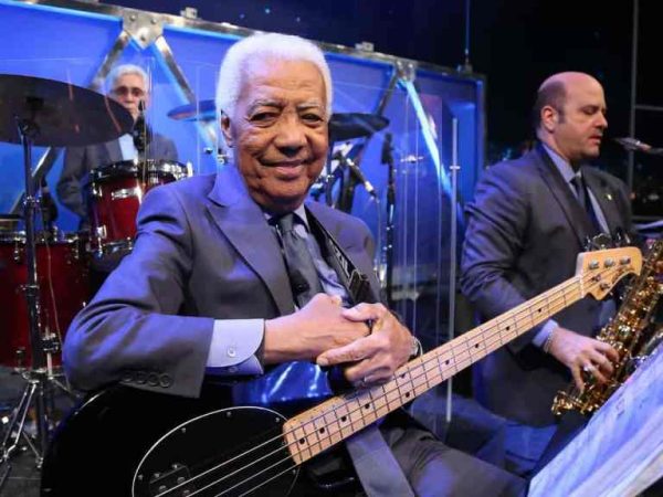 O músico baiano faleceu na manhã deste domingo (22), após sofrer uma parada cardíaca — Foto: © Reprodução / Globo