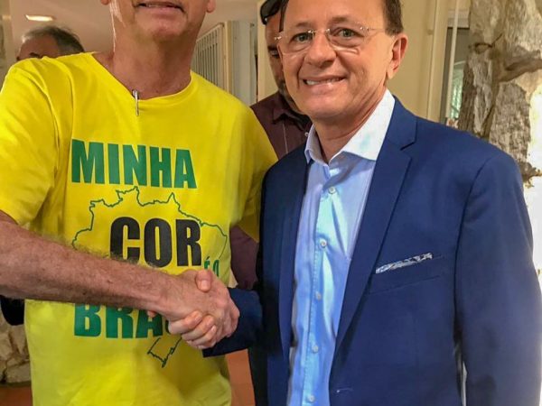 Candidato a presidente da República Jair Bolsonaro e o deputado federal eleito Benes Leocádio no Rio de Janeiro (Foto: © Reprodução/Instagram)