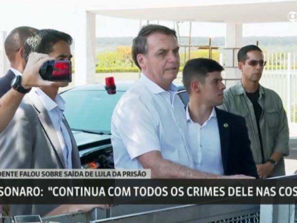 Bolsonaro diz que Lula ‘continua com todos os crimes dele nas costas’ — Foto: Reprodução/GloboNews