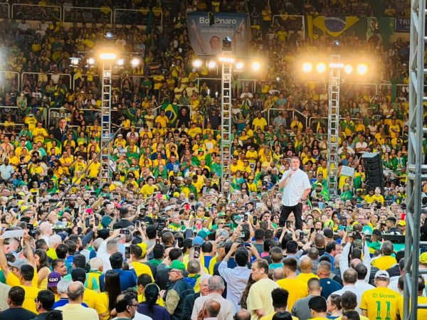 Presidente enfatizou a dedicação do atual pré-candidato ao Senado, Rogério Marinho para concluir a transposição. — Foto: Divulgação/PL