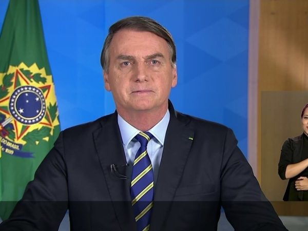 Presidente rebateu as críticas e declarações ditas pelo seu ex-comandado na presença de ministros — Foto: Reprodução/TV Globo