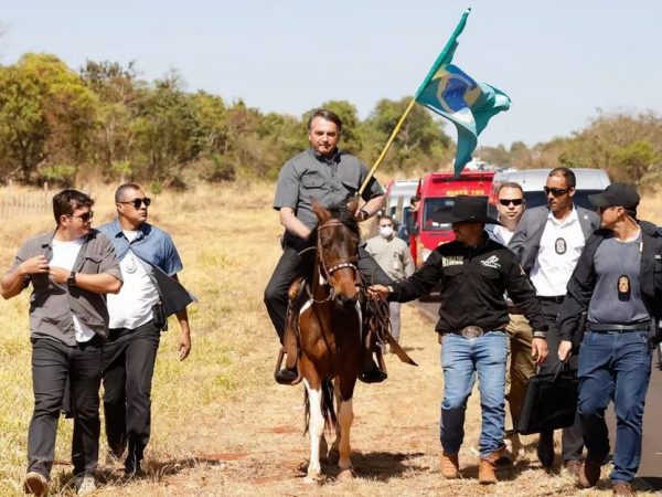 Presidente participará de uma cavalgada entre o Centro da cidade de Jardim de Piranhas e a margem do Rio Piranhas. — Foto: Redes Sociais