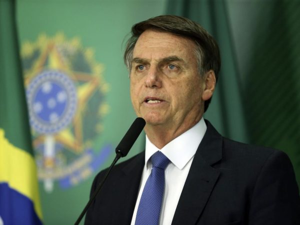Bolsonaro lembrou, mais uma vez, que desde o mês de março vem alertando sobre a necessidade — Foto: © Valter Campanato/Agência Brasil