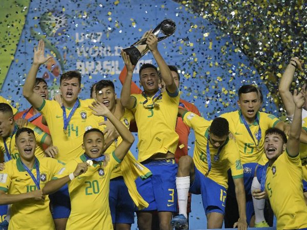 O Brasil conquistou o quarto título do Mundial Sub-17 — Foto: Alexandre Loureiro/CBF