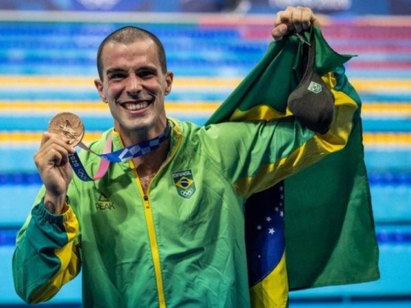 Brasileiro é o atleta que mais vezes nadou a prova em 21 segundos. — Foto: Jonne Roriz/COB